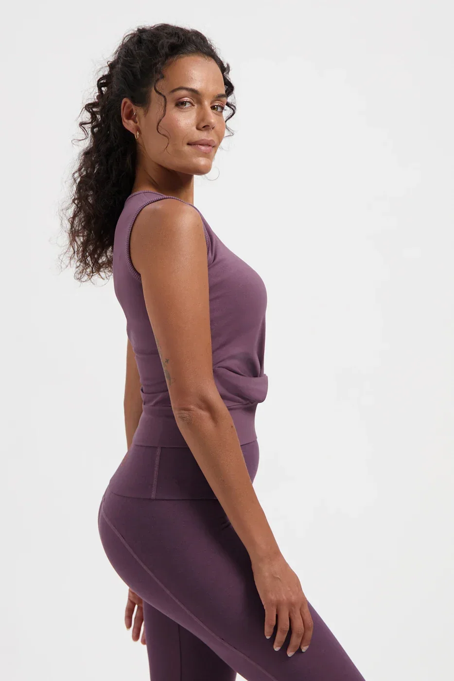 Veyra Cropped Yoga Tank - Berry - Afbeelding 3